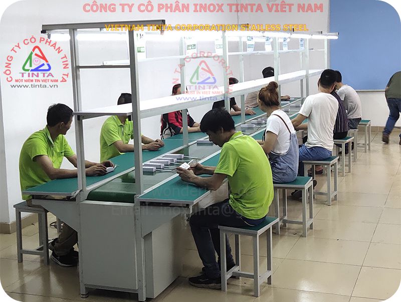 1575426700_industrial-working-table-price-manufacturers-ban-lam-viec-cong-nhan-xuong-may-kcn-tp-hcm.jpg
